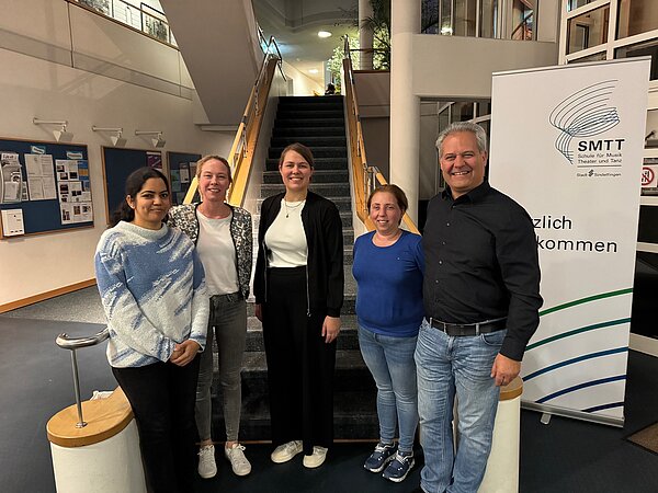 Mitglieder des Förderveins (v.l.n.r.): Lakshmi Jandhyala, Anna Koch, Maria Wunder, Selda Celik, Carlo Doni 